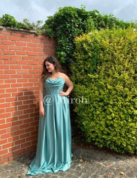Robe de soirée en satin 80590